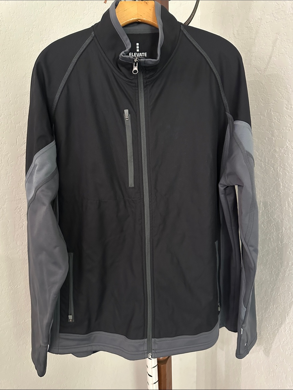 Men's Elevate Black & Gray Full-Zip Jacket